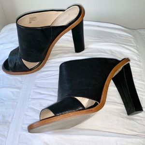 Banana Republic | Deep Navy Open-Toed Slides